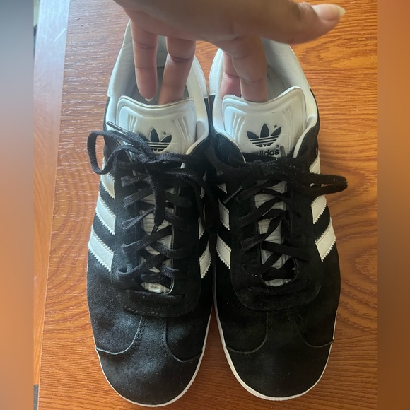 Adidas Gazelle Black White Sneakers Men’s Size 10 - Picture 1 of 5